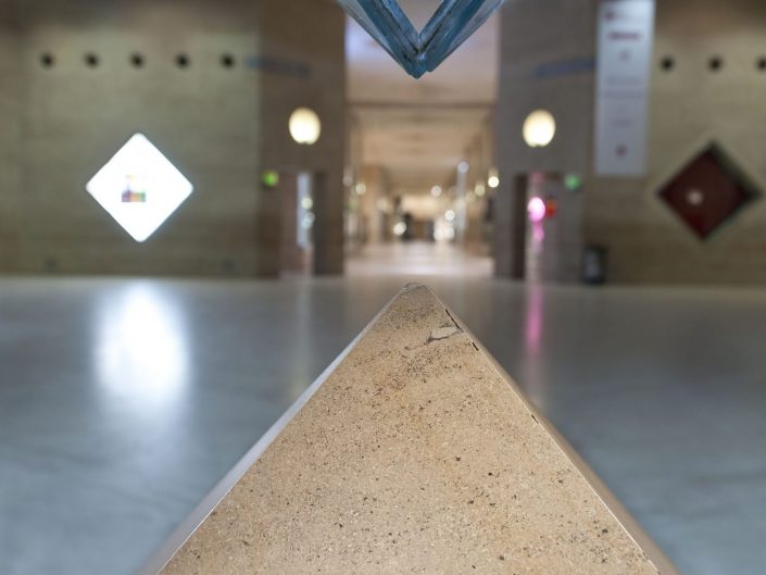 La Pyramide inversée du Louvre